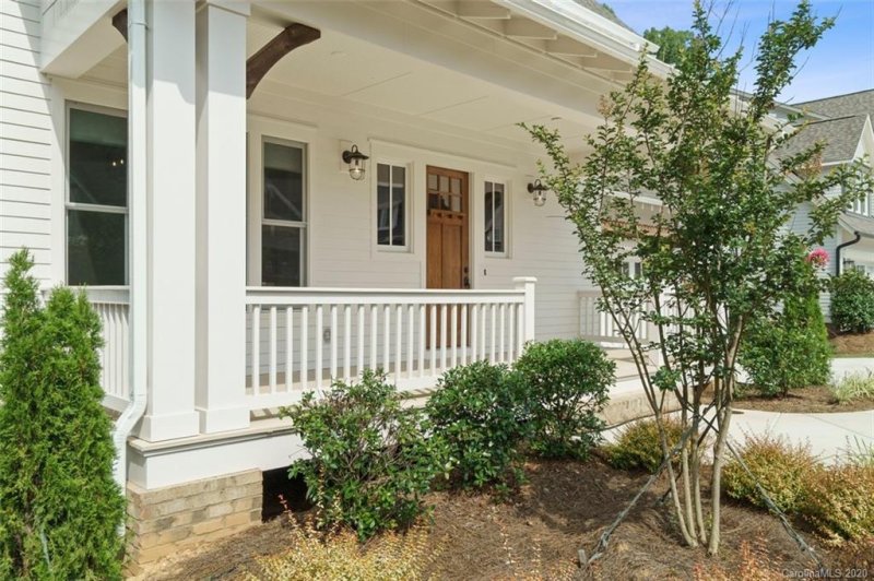 Property image 2 at 808 Patrick Johnston Lane, Davidson, NC 28036