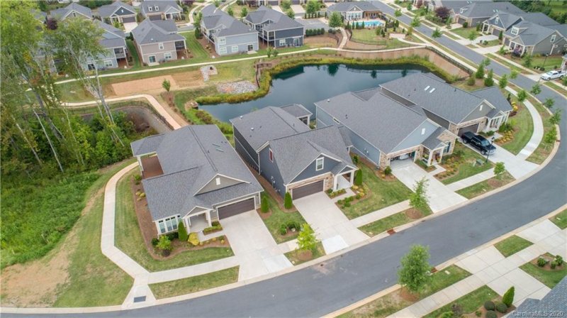 Property image 3 at 8028 Parknoll Drive, Huntersville, NC 28078