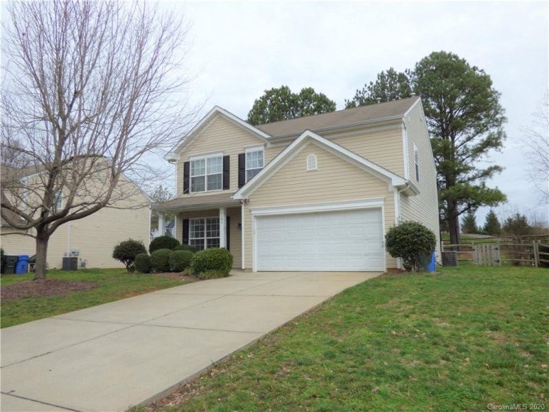 Property image 2 at 107 Vance Crescent Drive, Mooresville, NC 28117