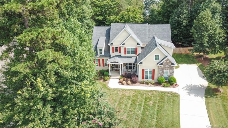 Property image 3 at 107 Lakeshore Hills Drive, Mooresville, NC 28117