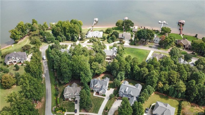 Property image 5 at 107 Lakeshore Hills Drive, Mooresville, NC 28117