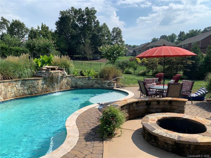 Property image 2 at 145 Sansome Road, Mooresville, NC 28115