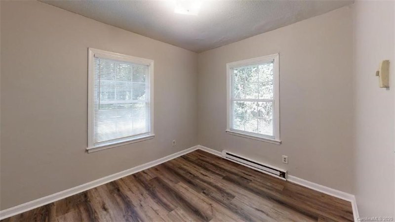 Property image 5 at 2852 Willow Street, Charlotte, NC 28208
