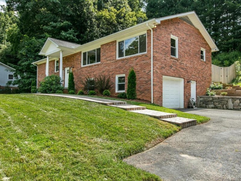 Property image 2 at 27 Beechwood Road, Asheville, NC 28805