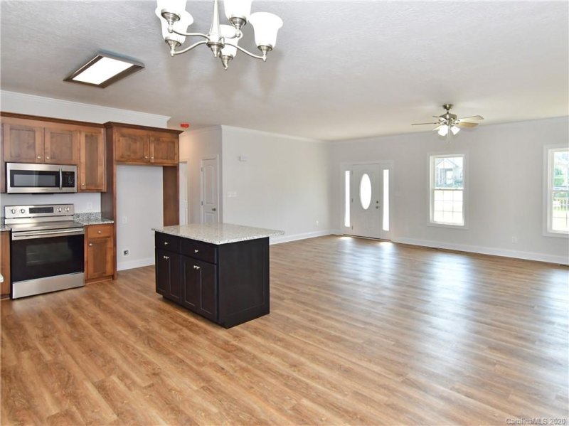 Property image 3 at 125 Stallion Lane, Statesville, NC 28625