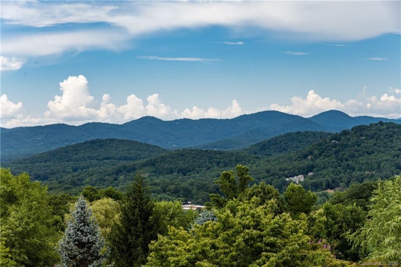 Property image 2 at 23 Ridgeview Way, Asheville, NC 28803