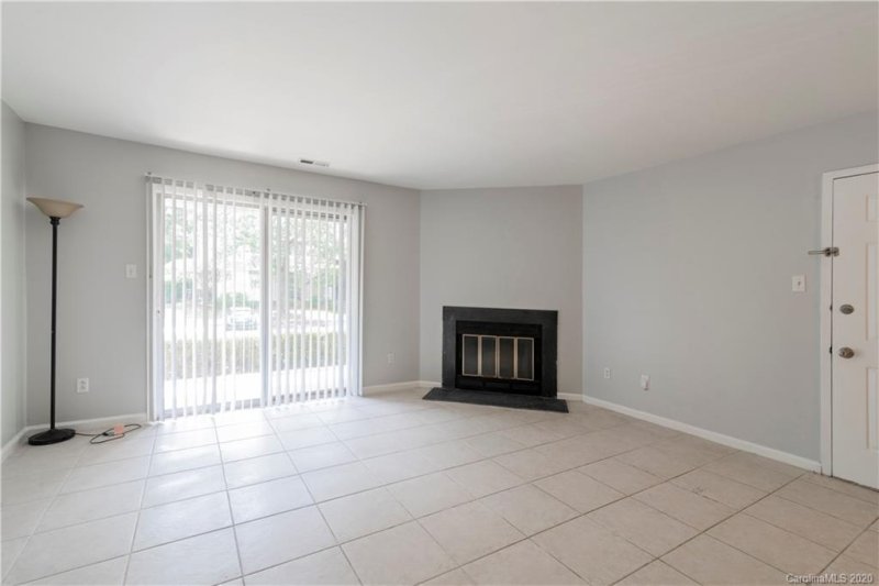 Property image 3 at 9629 Vinca Circle, Charlotte, NC 28213