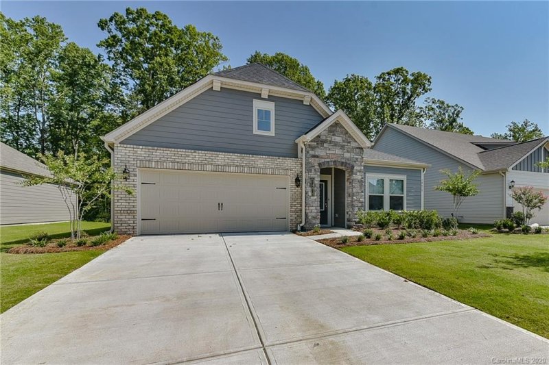 Property image 2 at 14615 Batteliere Drive, Charlotte, NC 28278