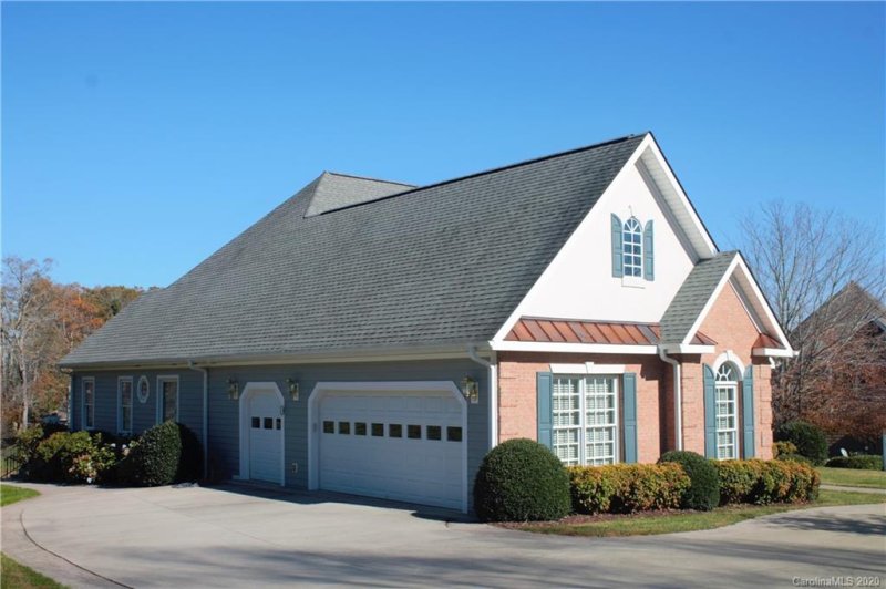 Property image 3 at 5 Round Robin Lane, Mills River, NC 28759