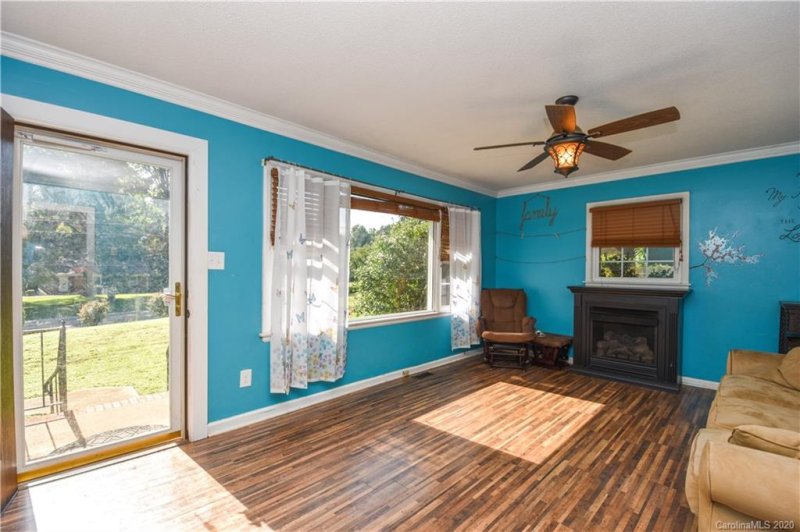 Property image 5 at 720 W Park Avenue, Mooresville, NC 28115