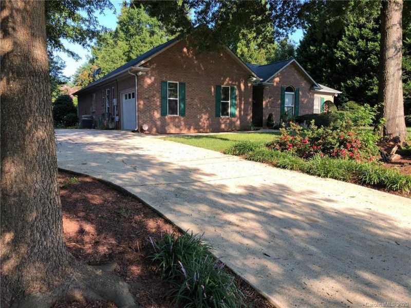 Property image 4 at 4967 Surfwood Drive, Sherrills Ford, NC 28673