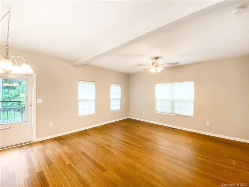 Property image 4 at 143 High Bluff Circle, Mooresville, NC 28115