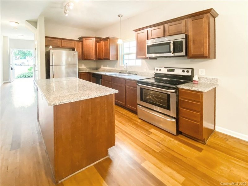 Property image 5 at 143 High Bluff Circle, Mooresville, NC 28115