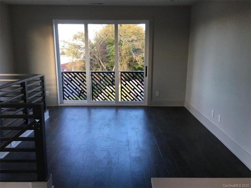 Property image 3 at 250 Domain Way, Charlotte, NC 28203