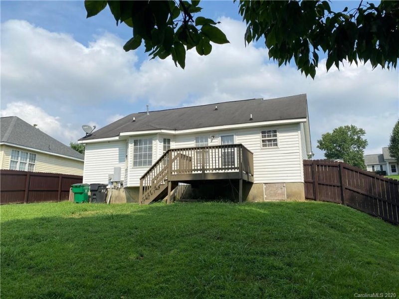 Property image 3 at 1216 Eagle Ridge Drive, Charlotte, NC 28214