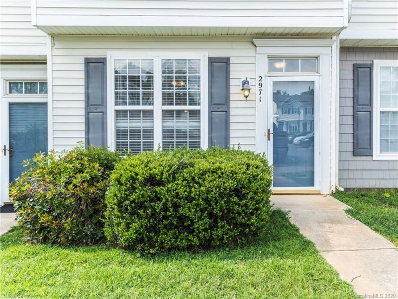 Property image 3 at 2971 Nevin Place Drive, Charlotte, NC 28269