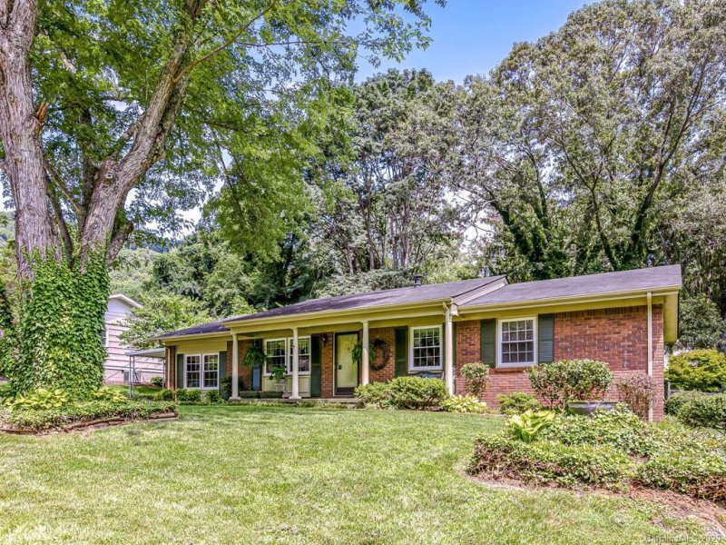 Property image 4 at 9 W Maple Drive, Asheville, NC 28805