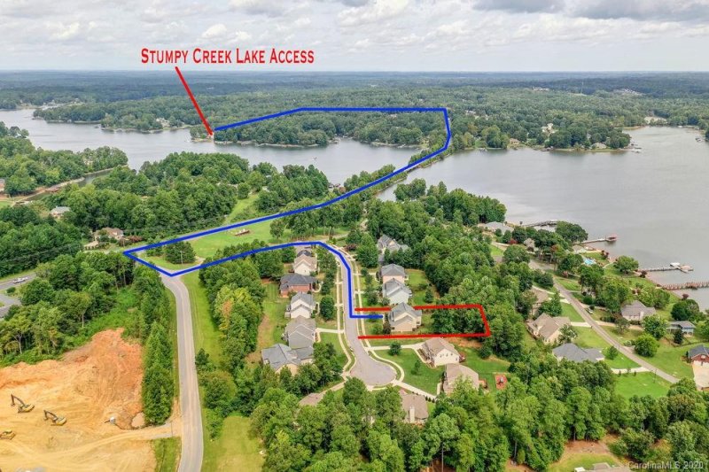 Property image 3 at 125 Lakeshore Hills Drive, Mooresville, NC 28117