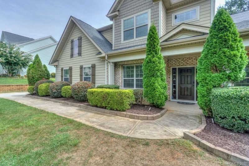 Property image 4 at 125 Lakeshore Hills Drive, Mooresville, NC 28117