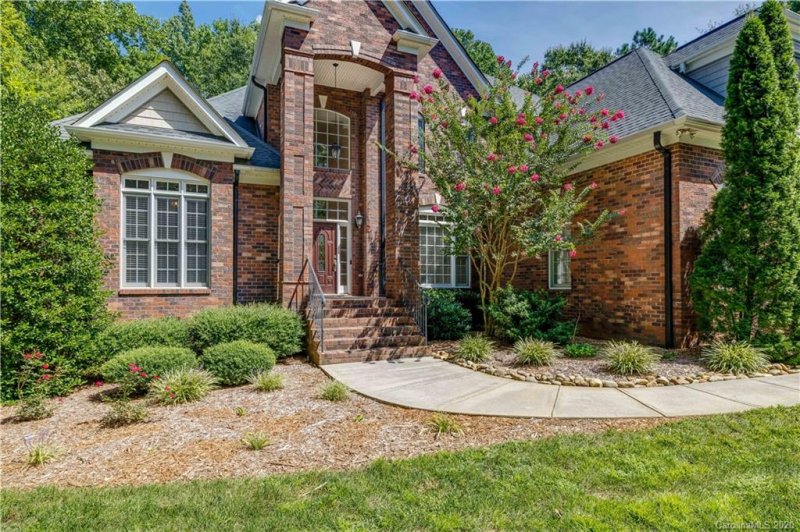 Property image 2 at 832 Savile Lane, Fort Mill, SC 29715