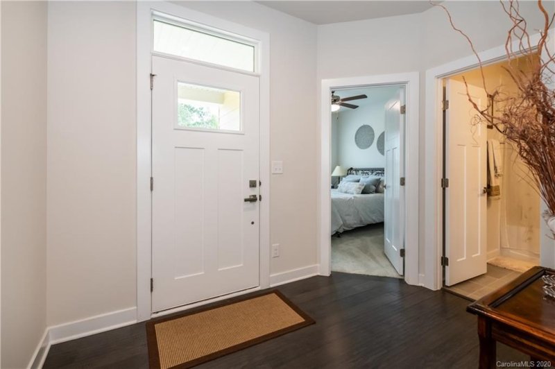 Property image 4 at 10050 Lilac Court, Charlotte, NC 28215