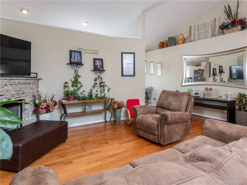 Property image 5 at 33 Sheppard Drive, Asheville, NC 28806