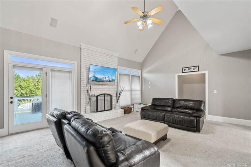 Property image 4 at 1002 Heather Glen Drive, Matthews, NC 28104