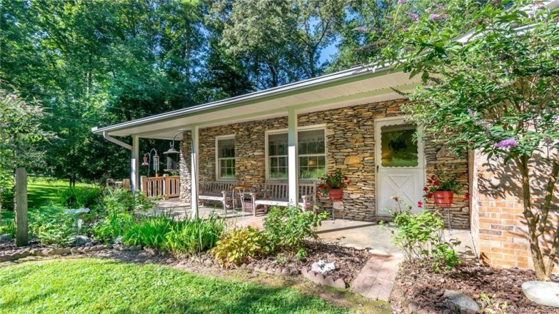 Property image 2 at 308 Sunset Drive, Hendersonville, NC 28791