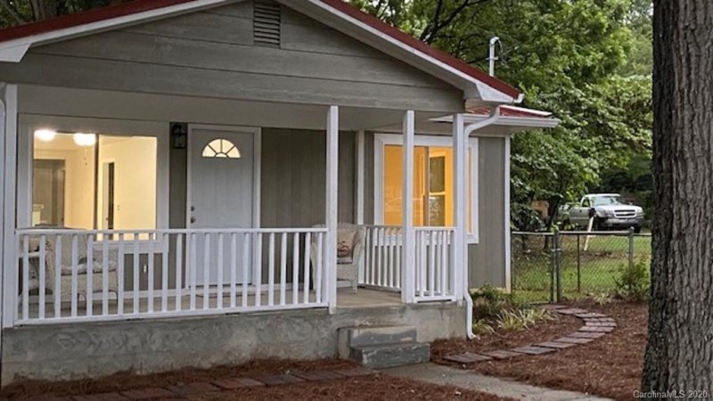 1162 Williams Street