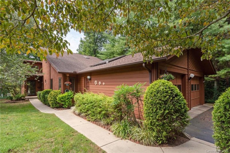 Property image 2 at 403 Woodfield Drive, Asheville, NC 28803