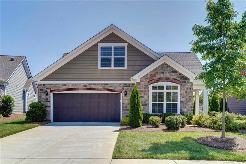 Property image 3 at 16010 Lakeside Loop Lane, Cornelius, NC 28031