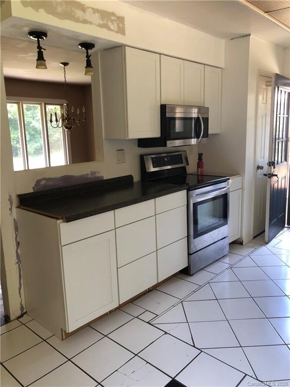 Property image 3 at 13423 Idlefield Lane, Matthews, NC 28105