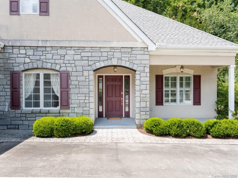 Property image 4 at 23 Clovelly Way, Asheville, NC 28803