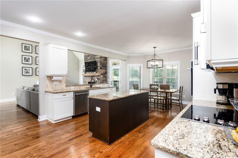 Property image 4 at 1491 Kensington Park Court, Hickory, NC 28602