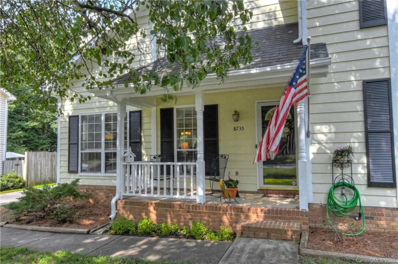 Property image 2 at 8735 Rittenhouse Circle, Charlotte, NC 28270