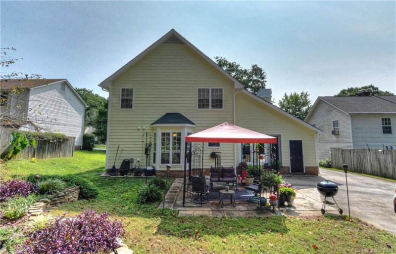 Property image 3 at 8735 Rittenhouse Circle, Charlotte, NC 28270