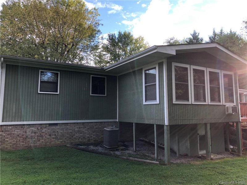 Property image 4 at 226 Cranbrook Circle, Hendersonville, NC 28792