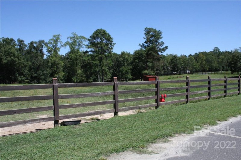 Property image 4 at 832 Bellegray Road, Clover, SC 29710