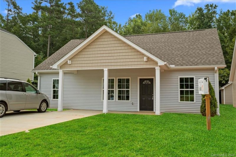 Property image 3 at 631 Stillgreen Lane, Charlotte, NC 28214