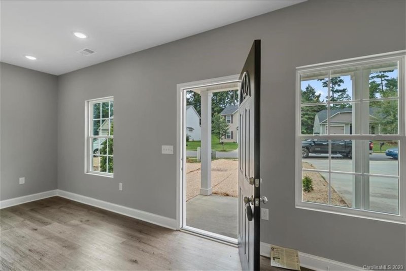 Property image 4 at 631 Stillgreen Lane, Charlotte, NC 28214