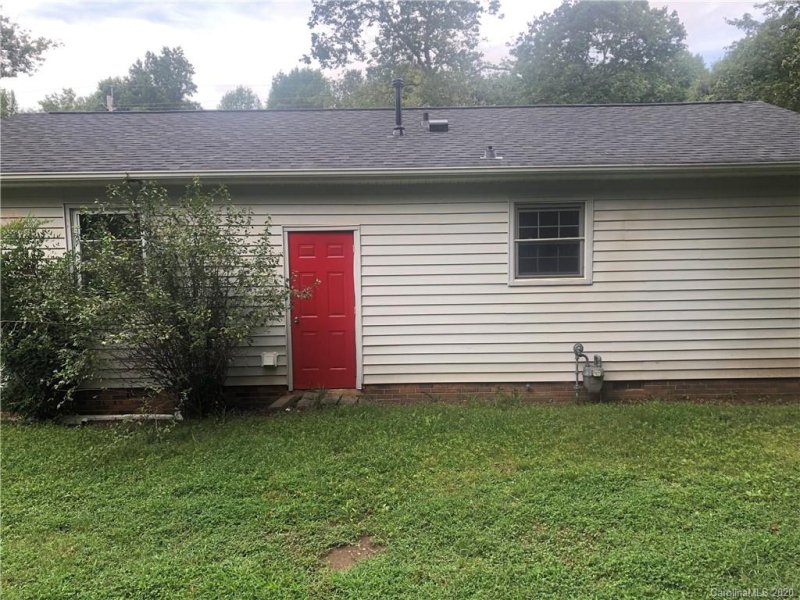 Property image 2 at 618 Belfast Drive, Gastonia, NC 28052