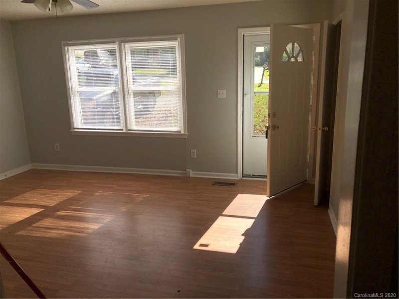 Property image 3 at 543 Belfast Drive, Gastonia, NC 28052