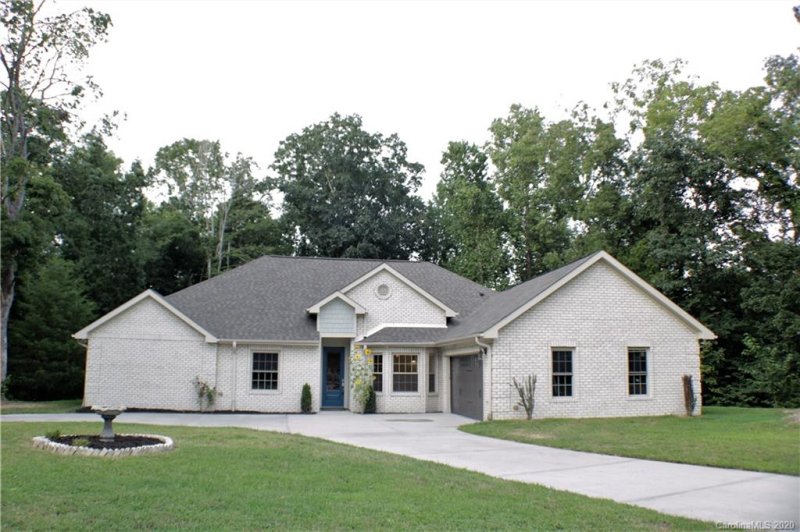 444 Countrywood Place