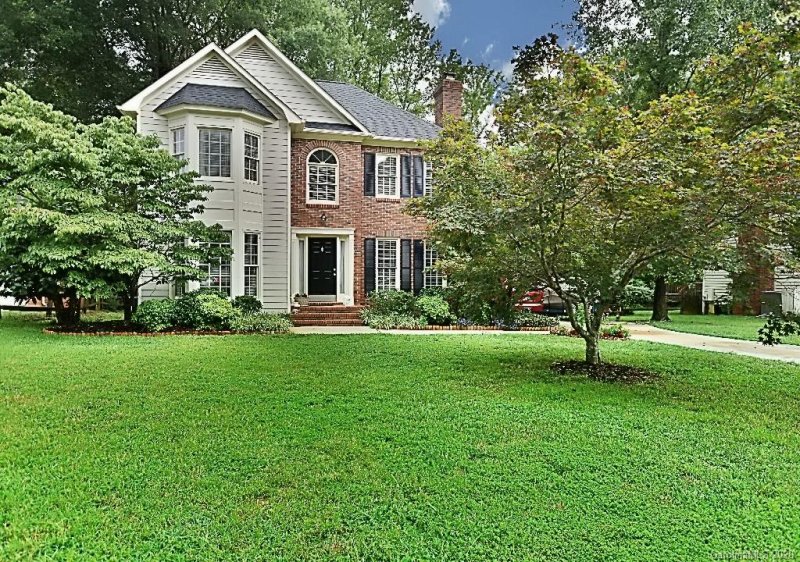 1972 Steeplechase Drive