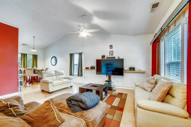 Property image 4 at 9522 Nettle Drive, Charlotte, NC 28216