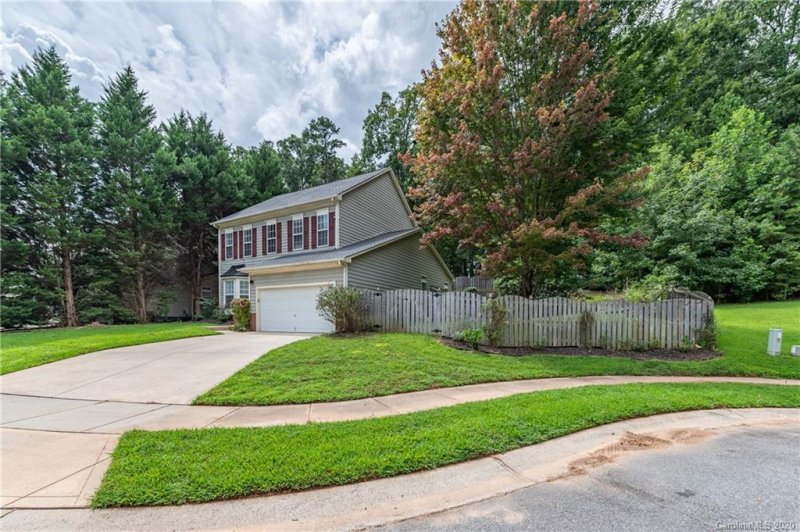 Property image 2 at 2108 Pineapple Court, Matthews, NC 28105