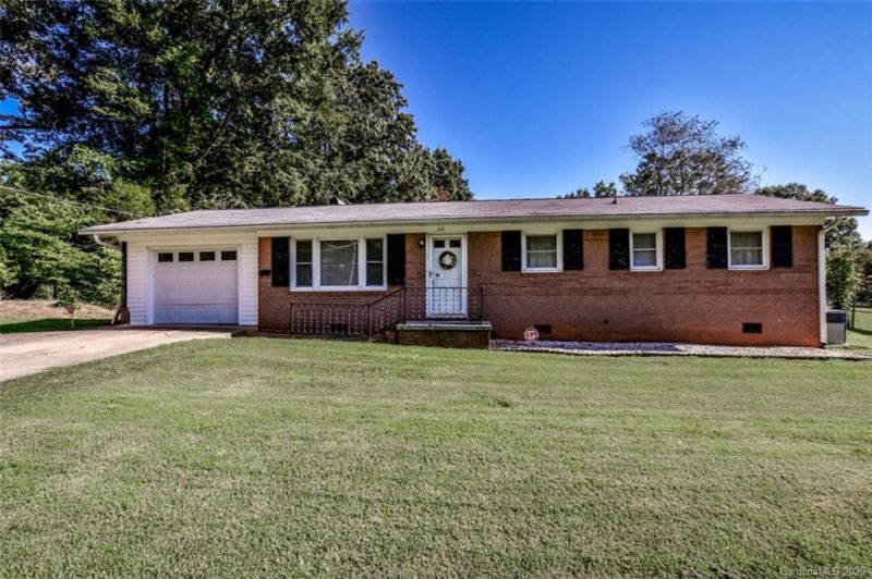 Property image 4 at 321 Walton Drive, Statesville, NC 28625
