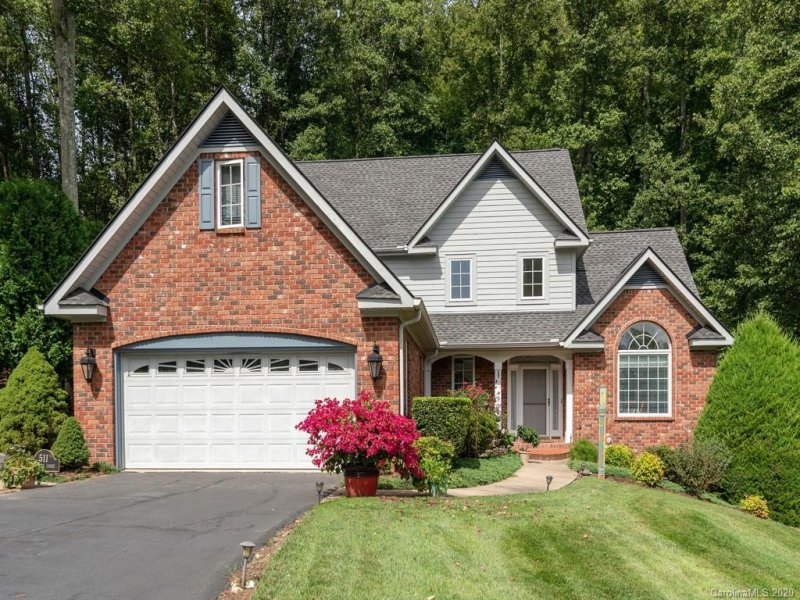 Property image 3 at 511 Red Fox Court, Hendersonville, NC 28792