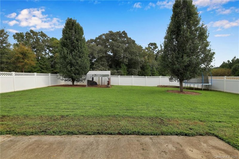 Property image 2 at 672 Scarlet Leaf Lane, Oakboro, NC 28129