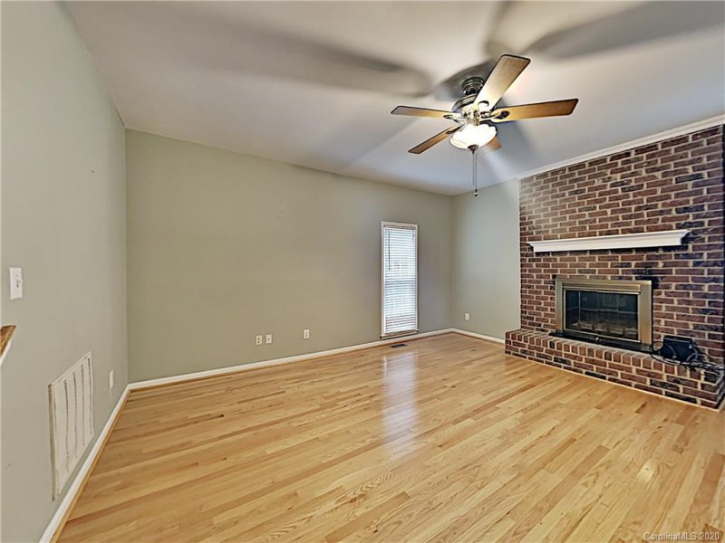 Property image 4 at 1049 Peachtree Lane, Fort Mill, SC 29715